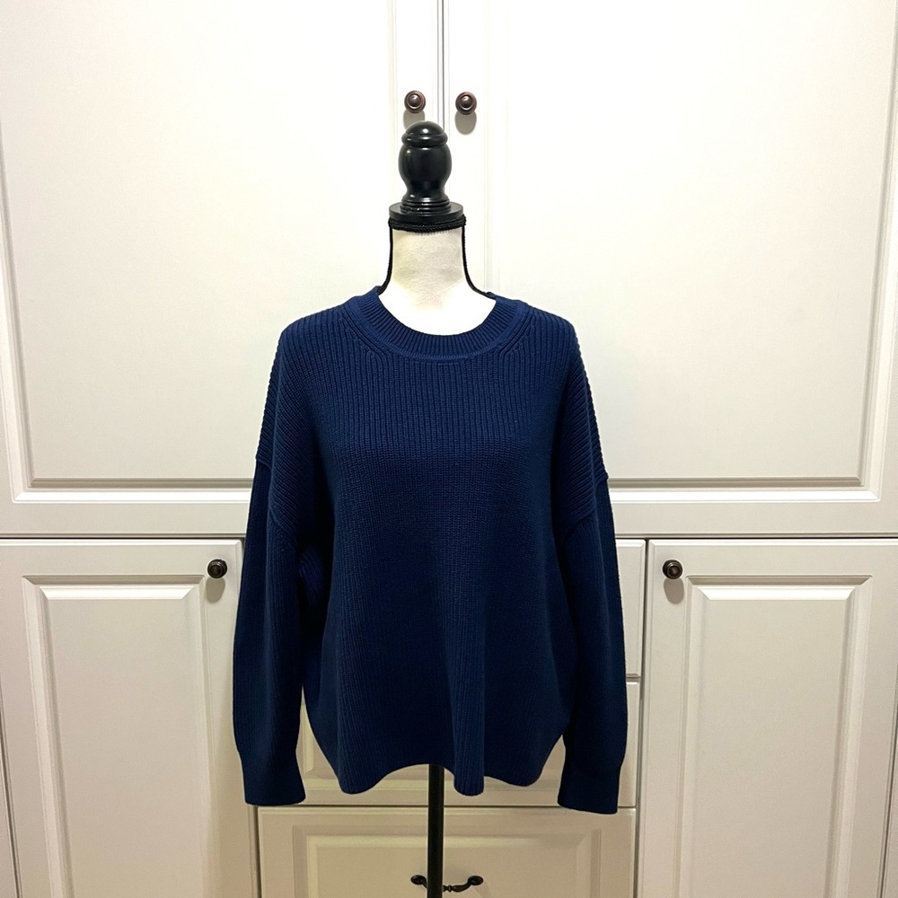 NWT Banana Republic Deep Blue Crew Neck 100% Organic cotton oversized sweater - Picture 2 of 10